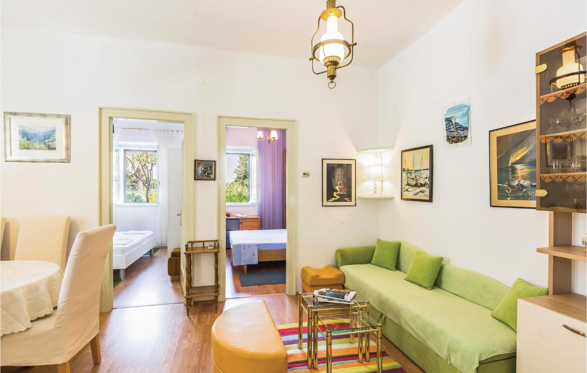 Awesome Apartment In Makarska With Kitchen Bagian luar foto